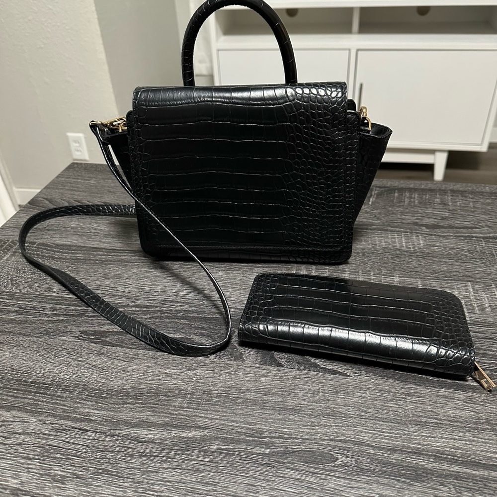 faux crocodile skin crossbody & wallet set